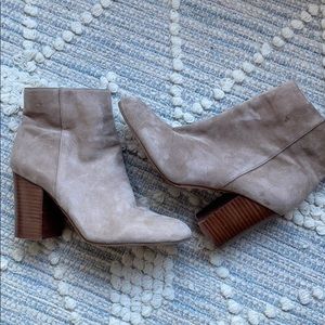 Vince Camuto Suede booties